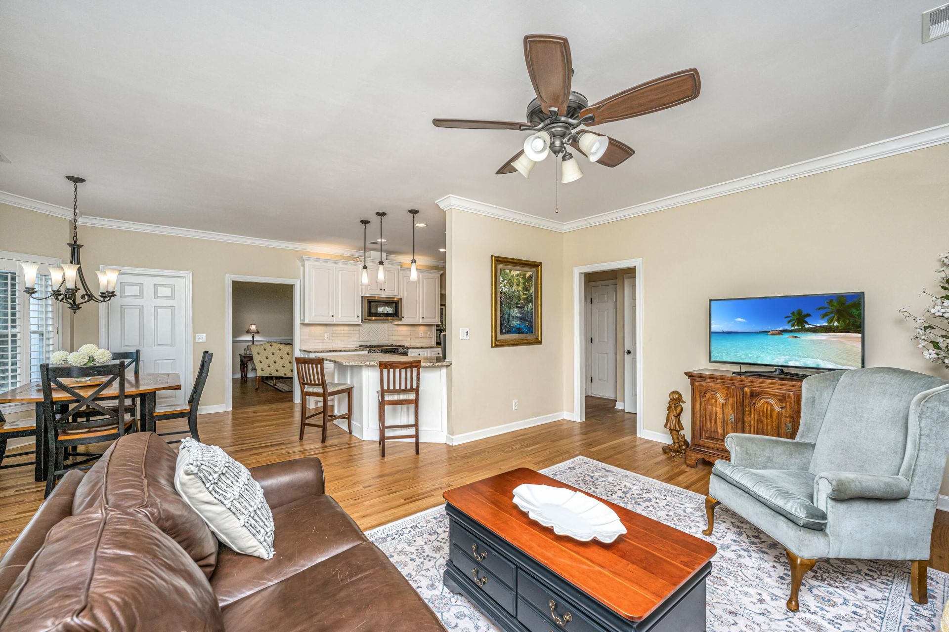 8608 Timbermarsh Lane Photo 25