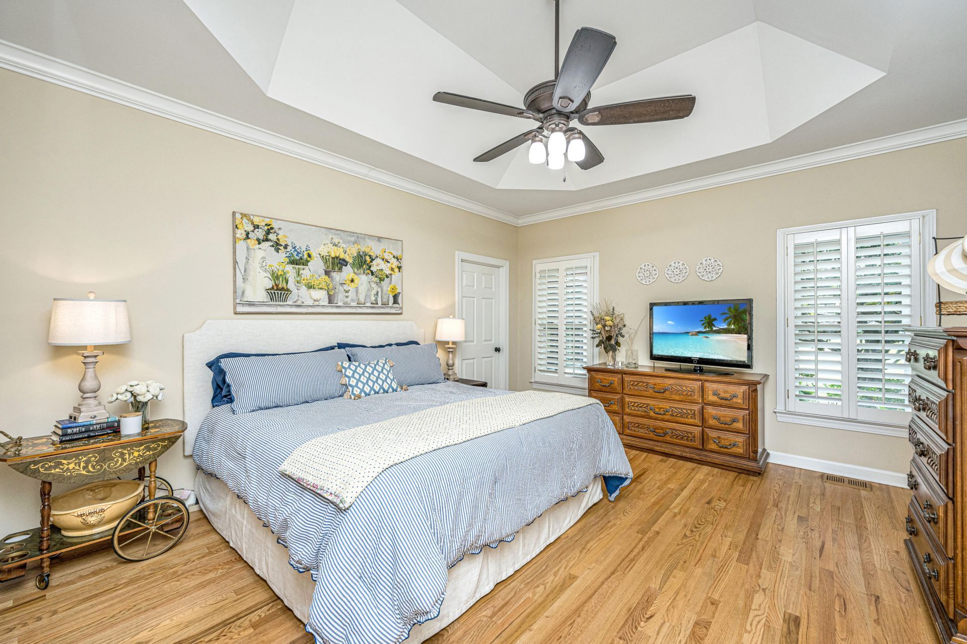 8608 Timbermarsh Lane Photo 26