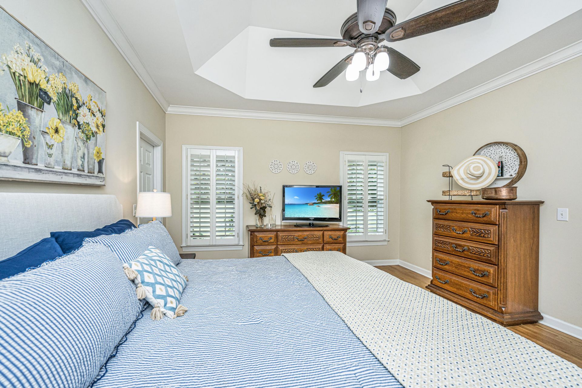 8608 Timbermarsh Lane Photo 27