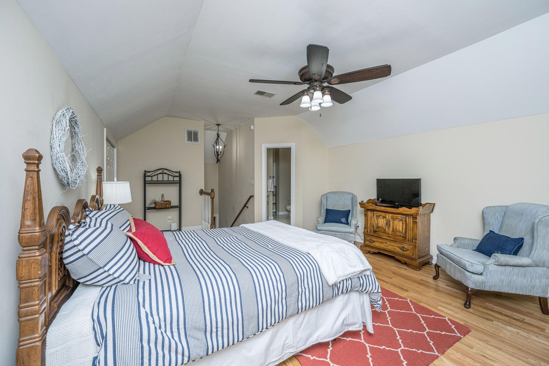 8608 Timbermarsh Lane Photo 32