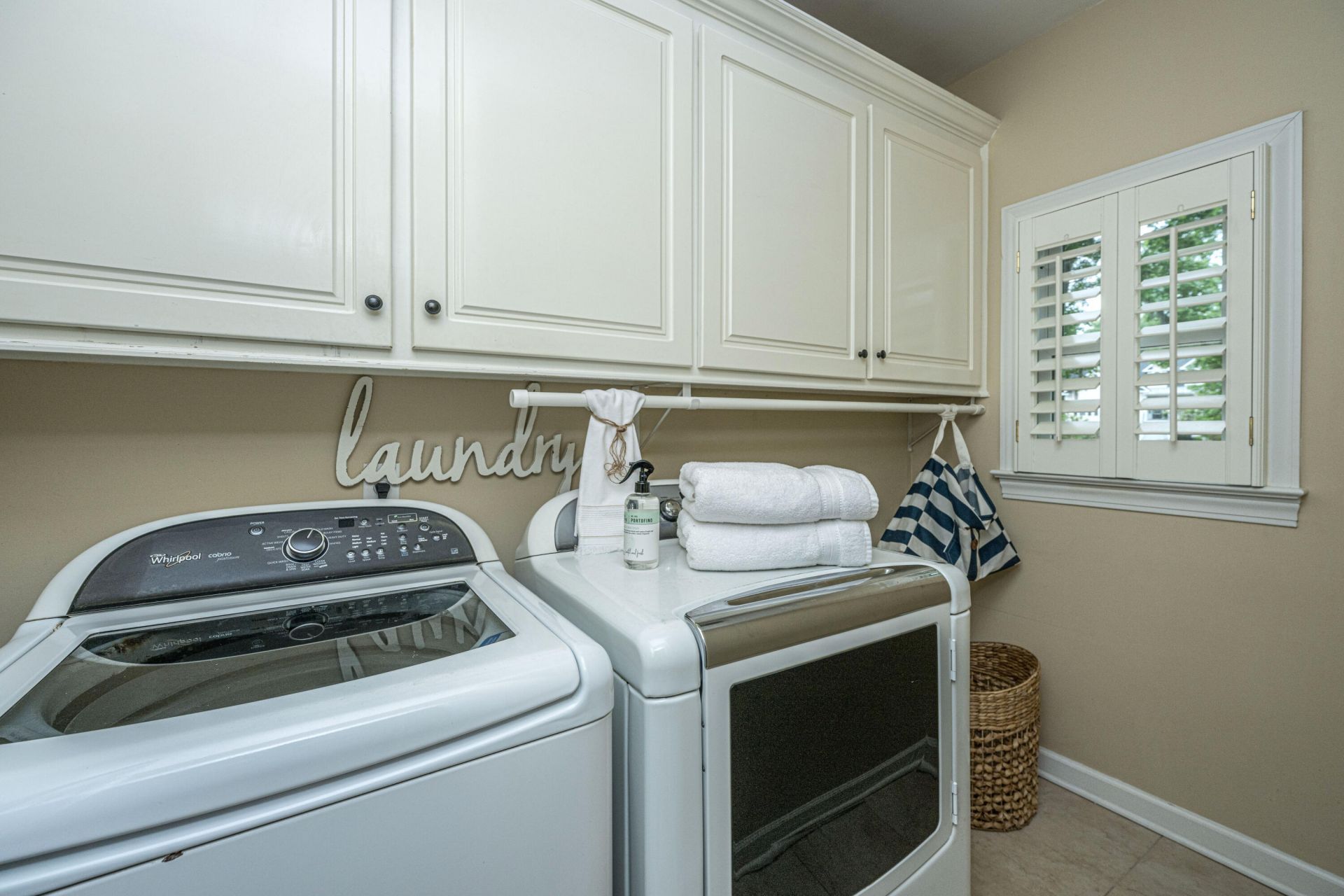 8608 Timbermarsh Lane Photo 42