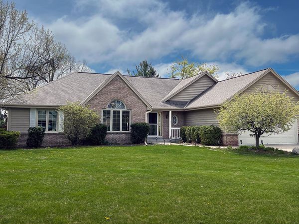 12445 W North Ln, New Berlin, WI 53151
