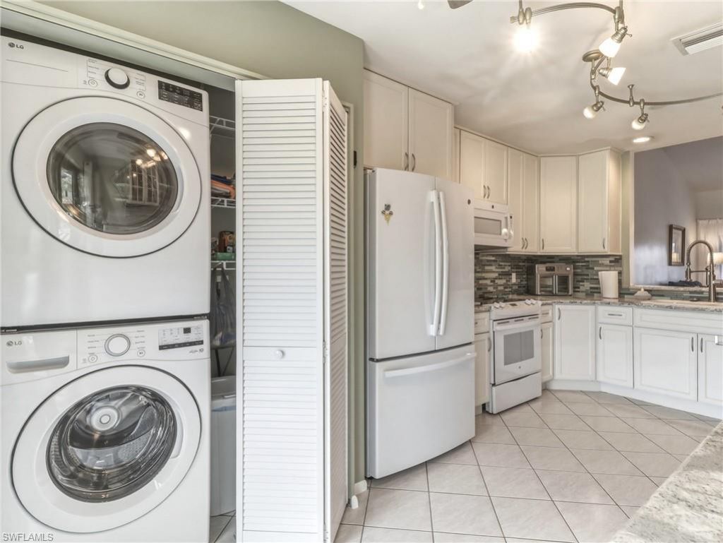 15452 Admiralty Cir, Unit 9, North Fort Myers, FL 33917 Photo
