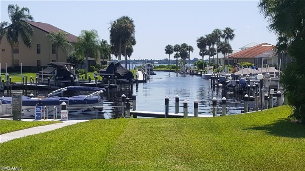 15452 Admiralty Cir, Unit 9, North Fort Myers, FL 33917 Photo