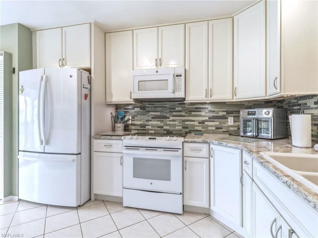 15452 Admiralty Cir, Unit 9, North Fort Myers, FL 33917 Photo