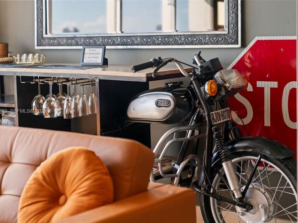 1720 Harrison St , Unit 1725, Hollywood, FL 33020