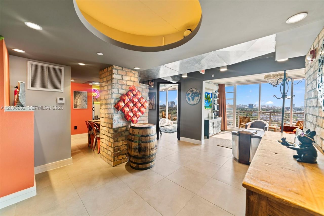 1720 Harrison St , Unit 1725, Hollywood, FL 33020 Photo