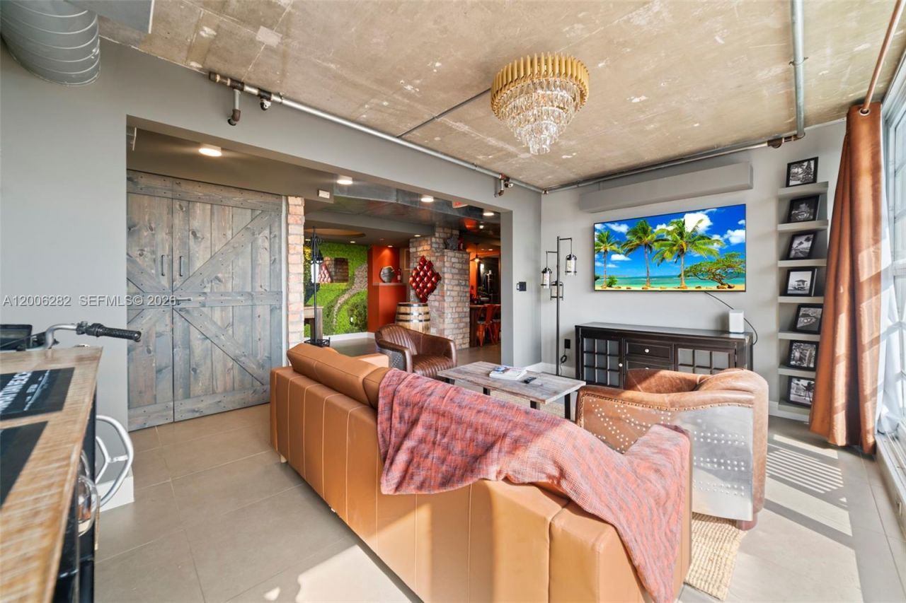 1720 Harrison St , Unit 1725, Hollywood, FL 33020 Photo