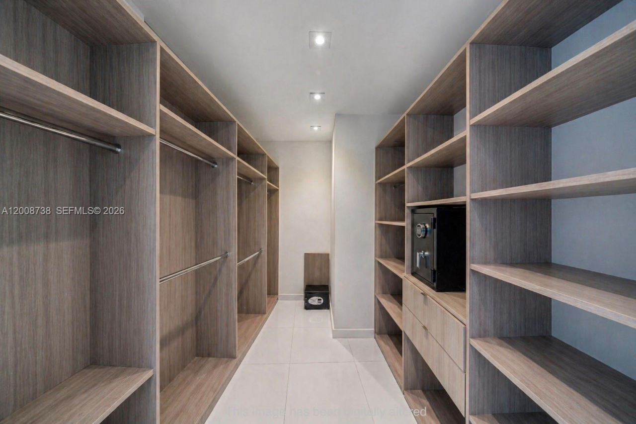 851 NE 1st Ave , Unit 1412, Miami, FL 33132 Photo