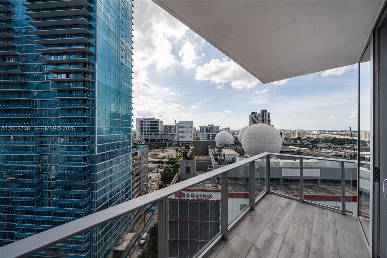 851 NE 1st Ave , Unit 1412, Miami, FL 33132 Photo