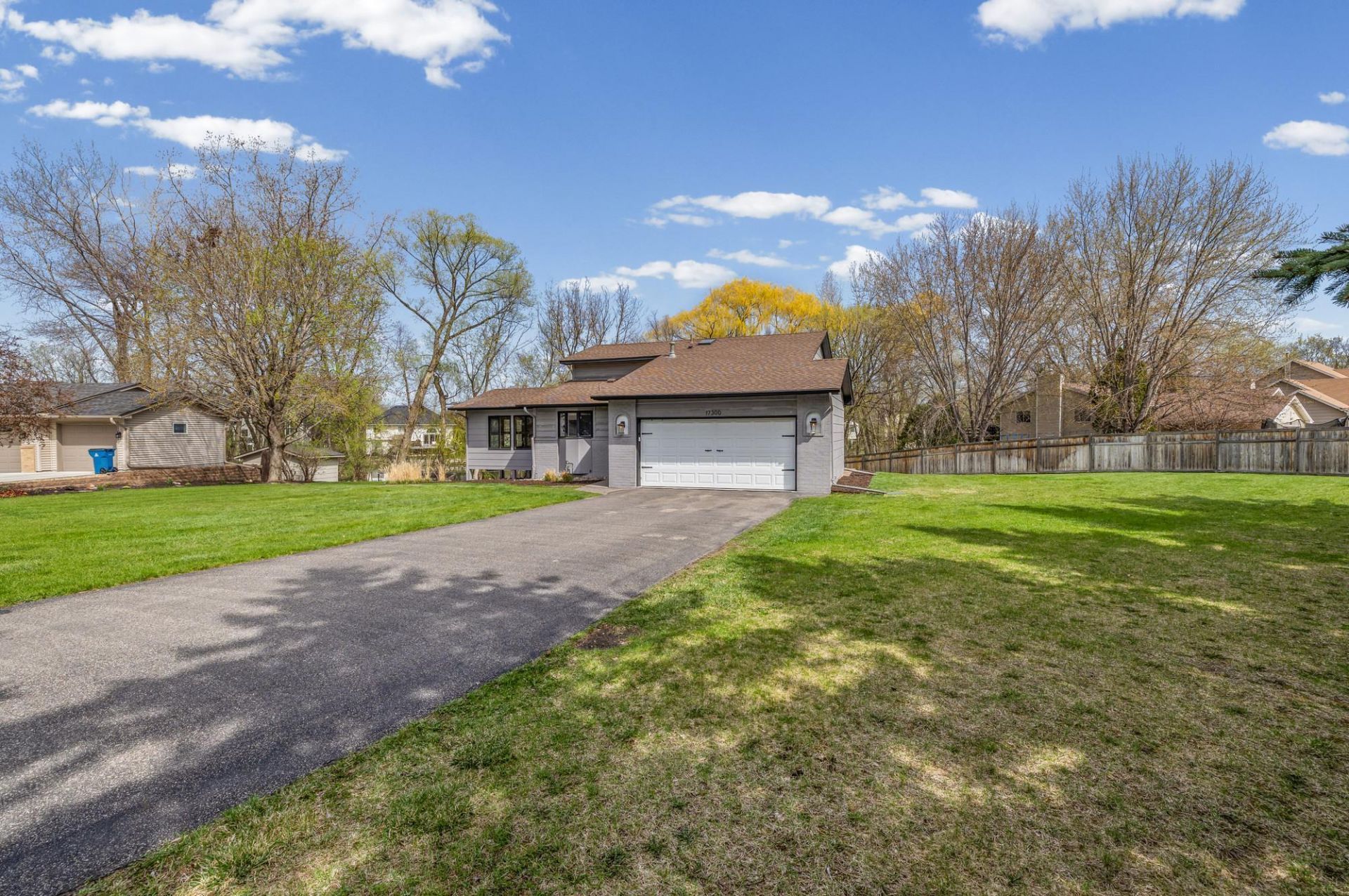 17300 32nd Avenue N, Plymouth, MN 55447 Main Photo