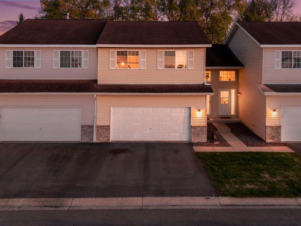 1076 Pine Street, Farmington, MN 55024