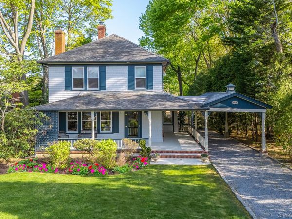 910 New Suffolk Avenue, Mattituck, NY 11952