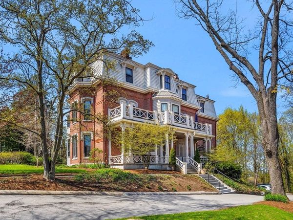 101 Summit, Unit E, Brookline, MA 02446