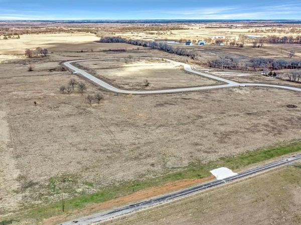 2148 Sundance Road, Whitesboro, TX 76273