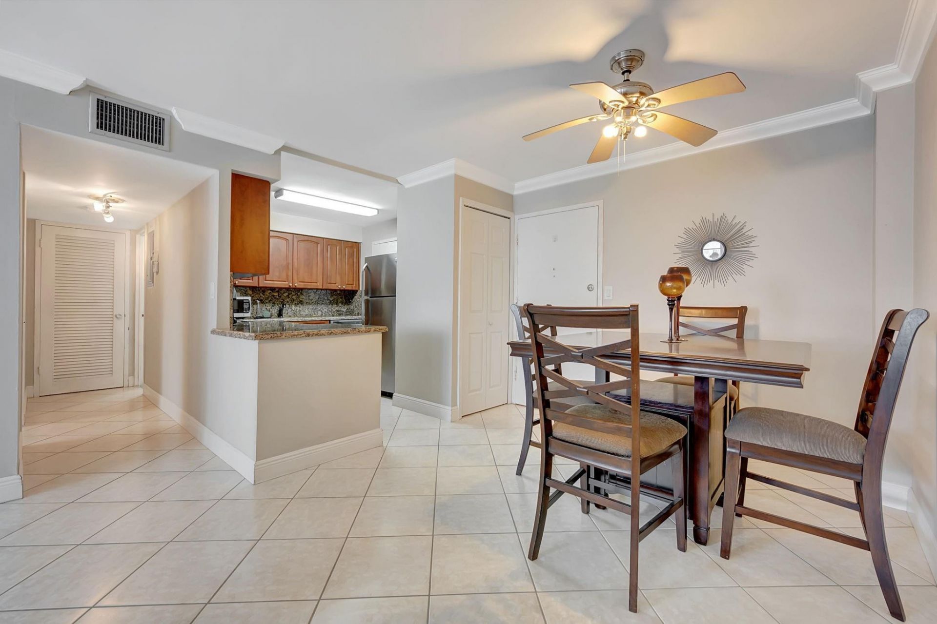 1913 S Ocean Drive, Unit 207, Hallandale Beach, FL 33009 Photo