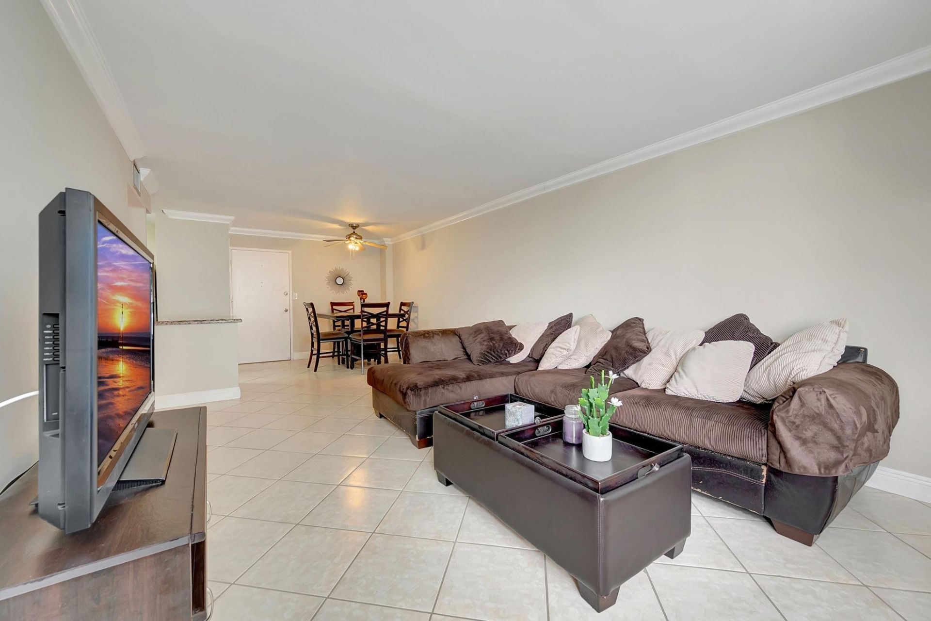 1913 S Ocean Drive, Unit 207, Hallandale Beach, FL 33009 Photo