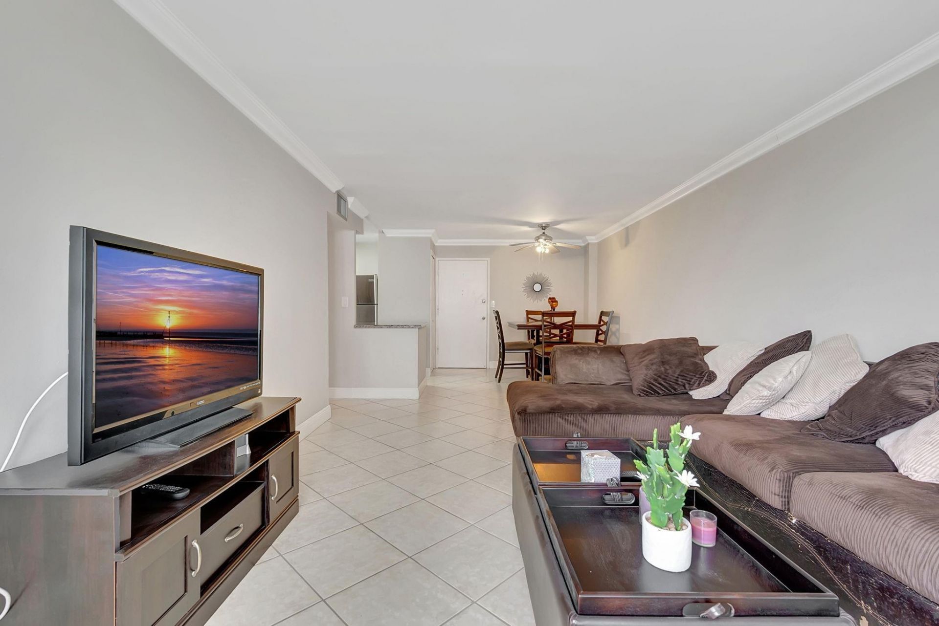 1913 S Ocean Drive, Unit 207, Hallandale Beach, FL 33009 Photo