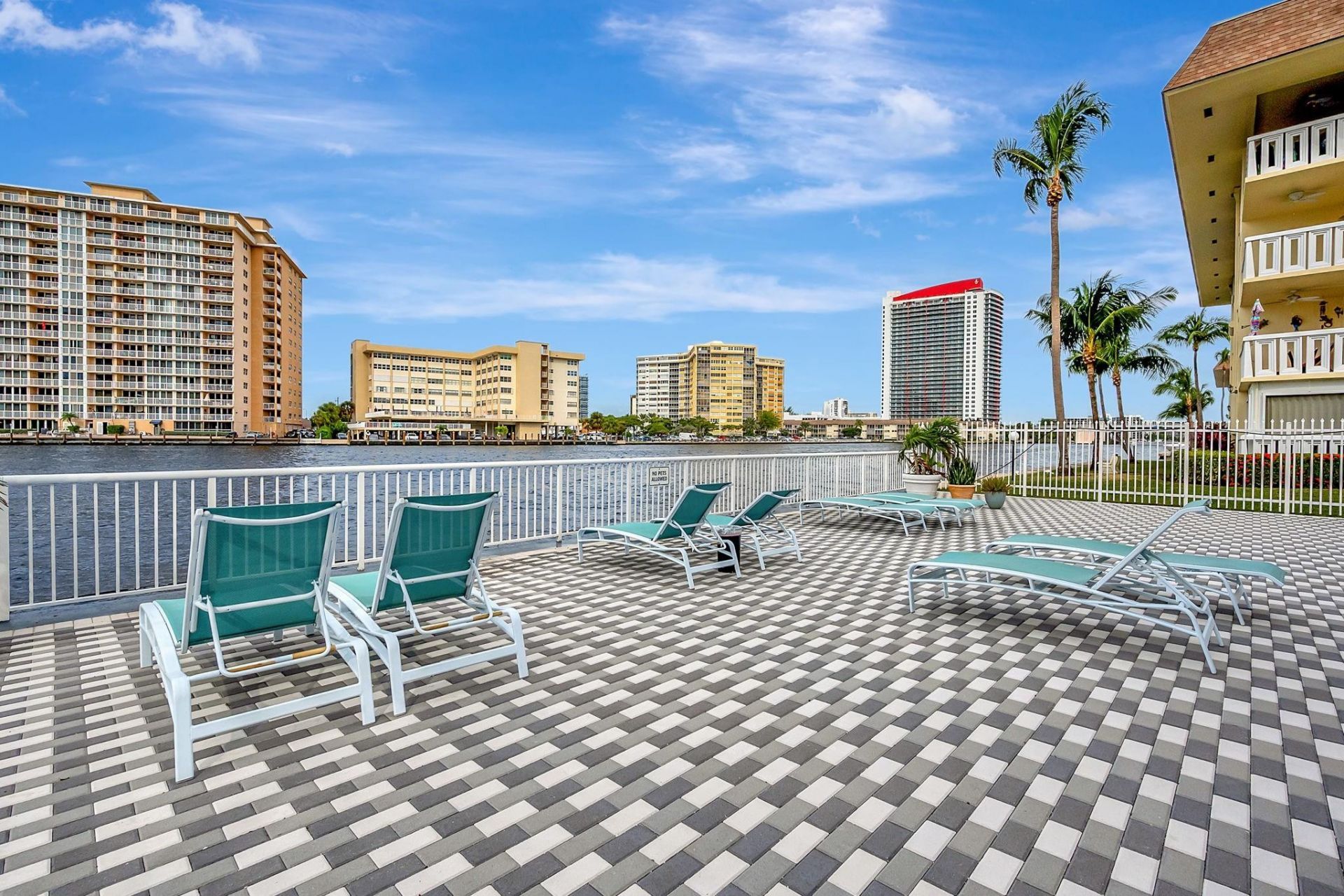 1913 S Ocean Drive, Unit 207, Hallandale Beach, FL 33009 Photo