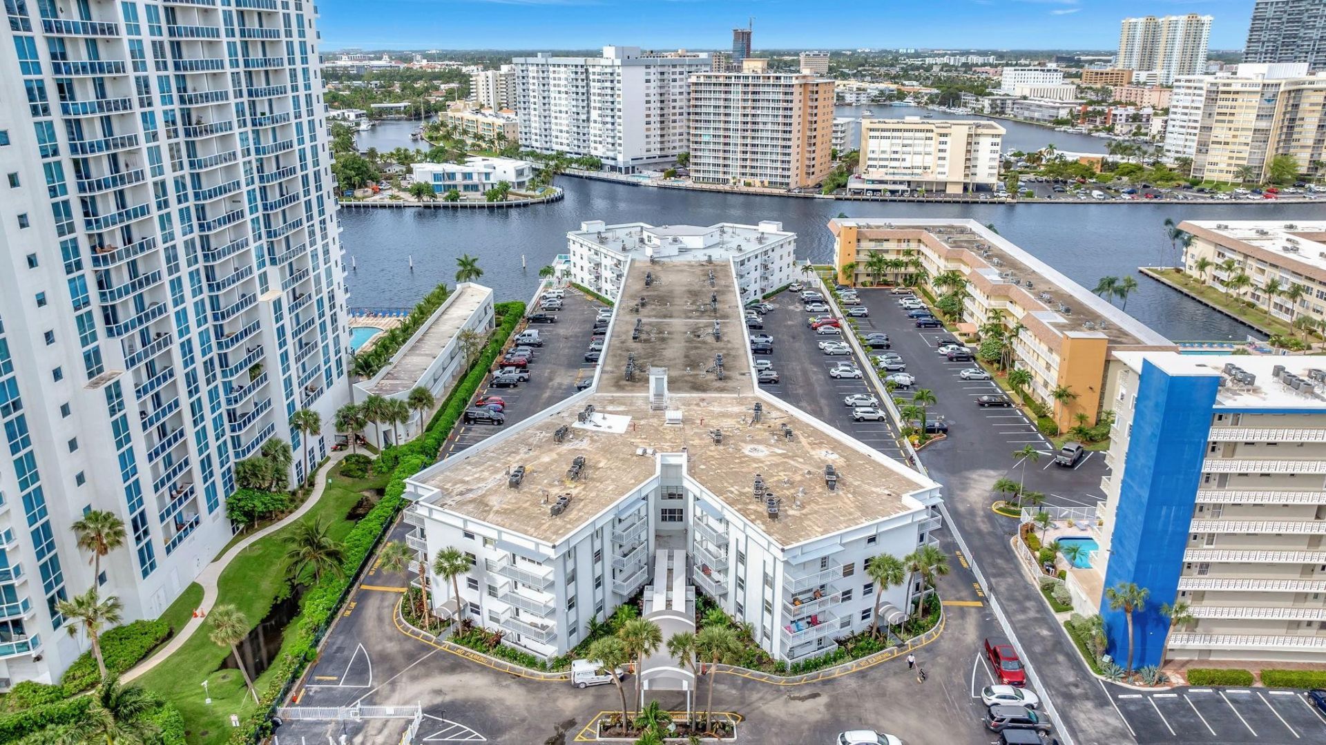 1913 S Ocean Drive, Unit 207, Hallandale Beach, FL 33009 Photo