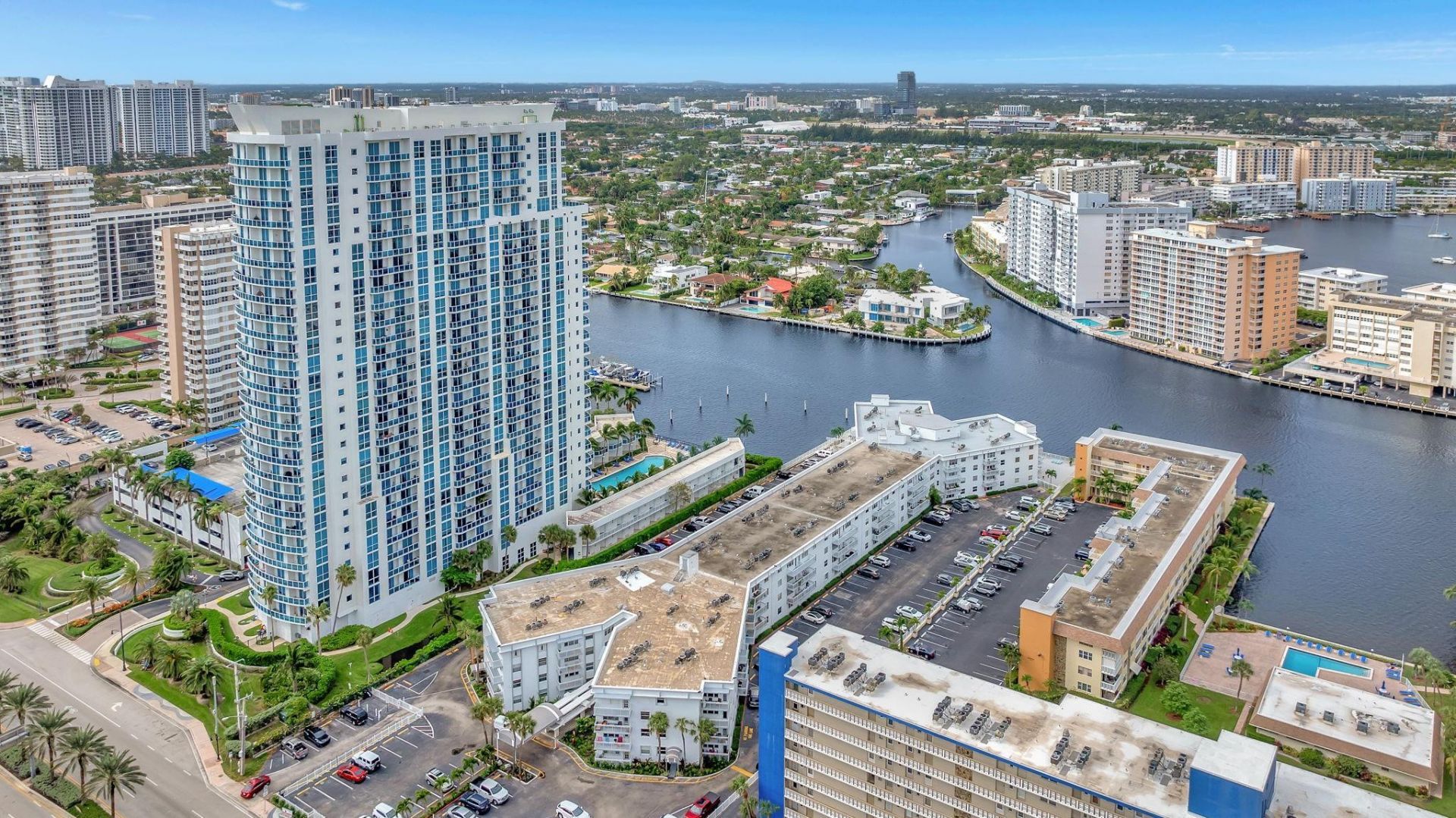 1913 S Ocean Drive, Unit 207, Hallandale Beach, FL 33009 Photo