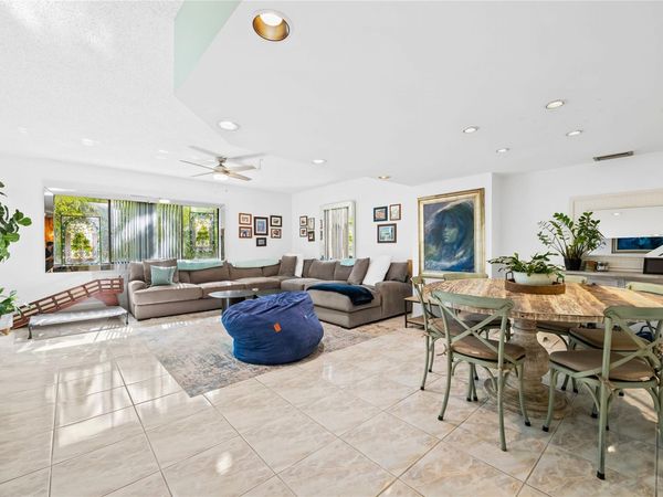 3225 NE 13th Street, Unit 201, Pompano Beach, FL 33062