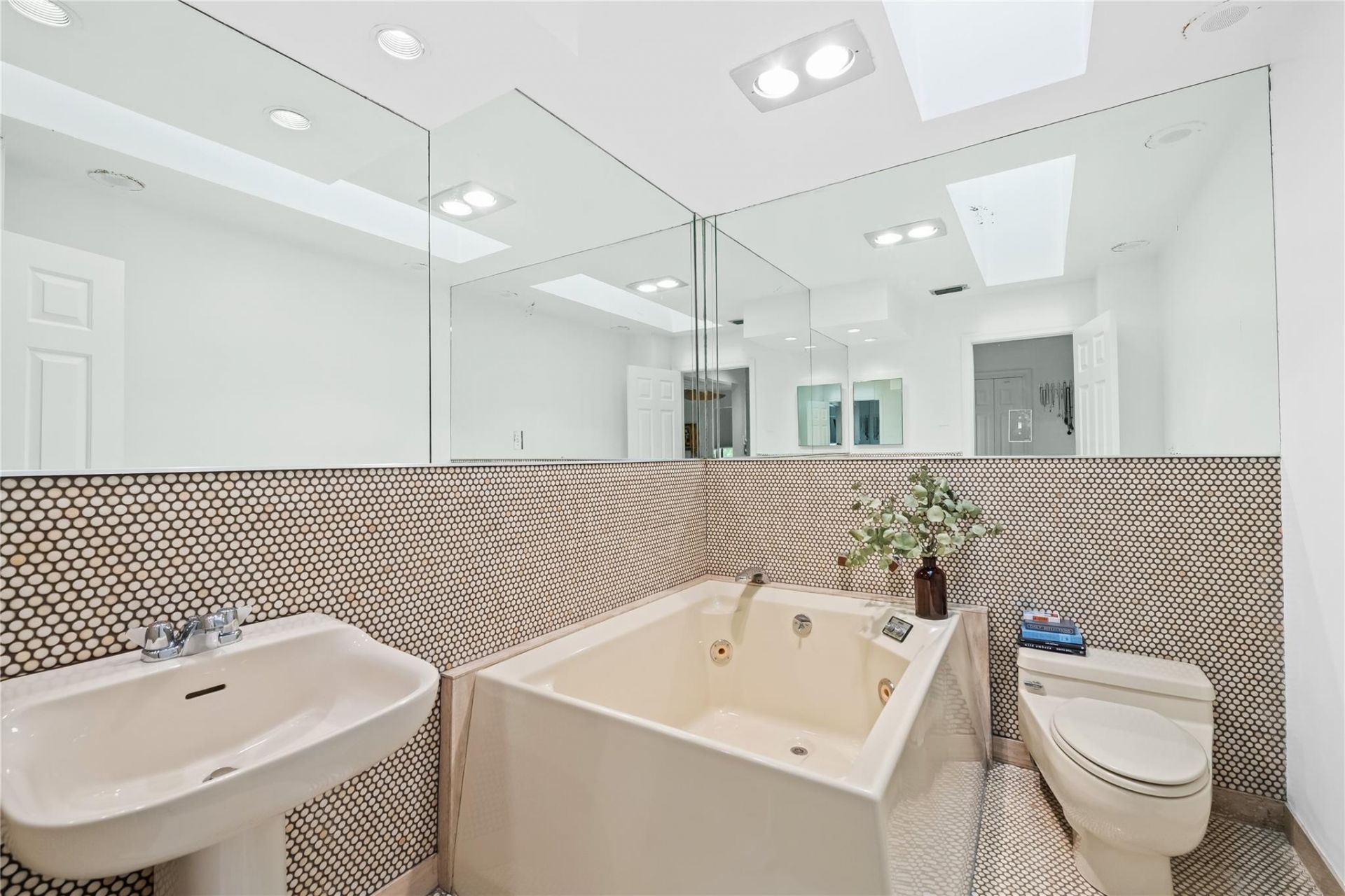 3225 NE 13th Street, Unit 201, Pompano Beach, FL 33062 Photo