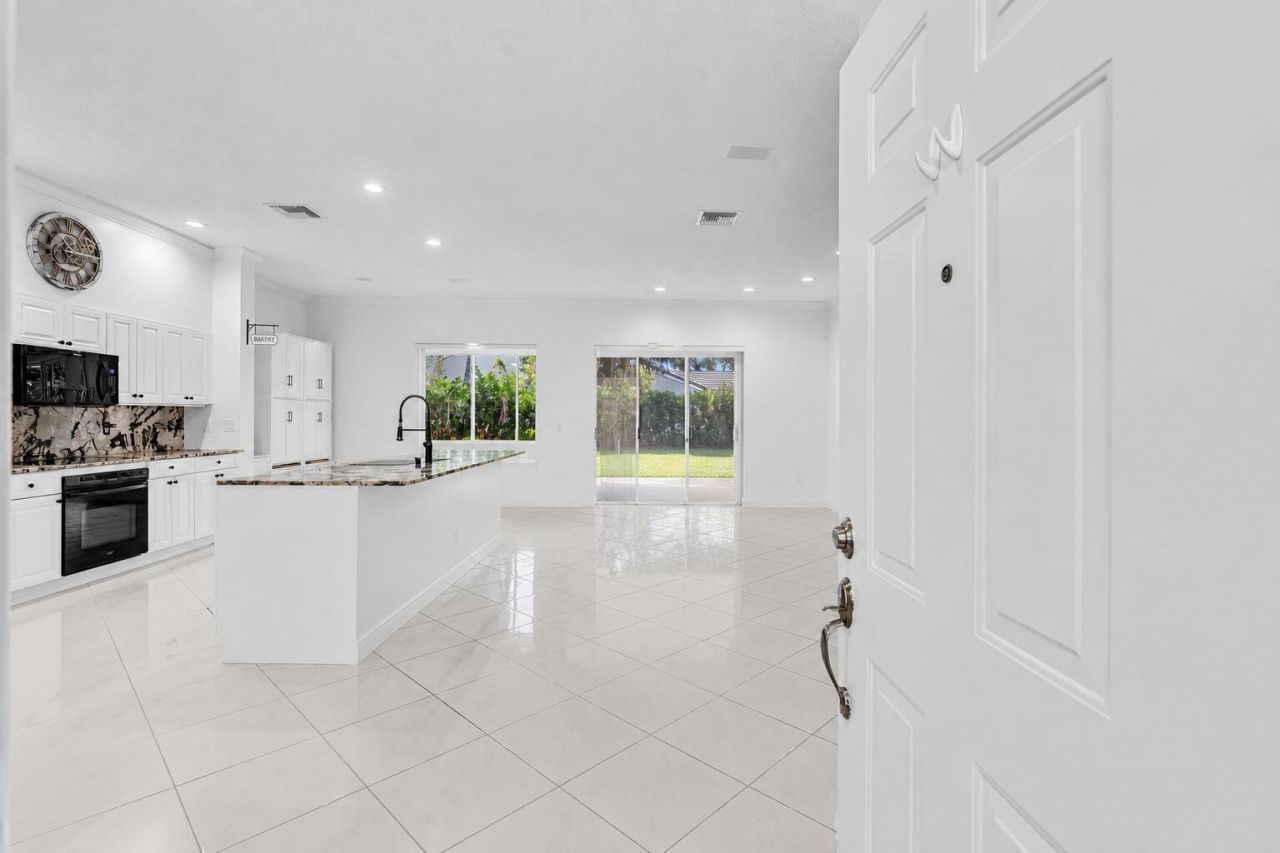 8914 Brittany Lakes Drive, Boynton Beach, FL 33472 Photo