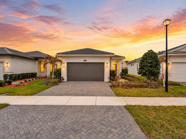 9399 SW Pepoli Way, Port St. Lucie, FL 34987