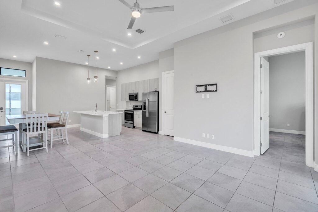 9399 SW Pepoli Way, Port Saint Lucie, FL 34987 Photo