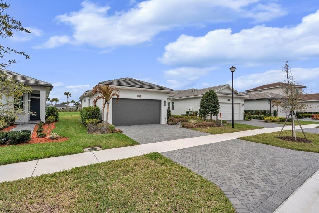 9399 SW Pepoli Way, Port Saint Lucie, FL 34987 Photo