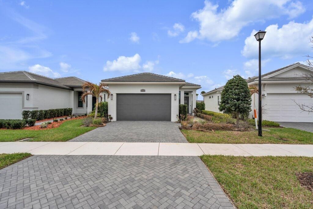 9399 SW Pepoli Way, Port Saint Lucie, FL 34987 Photo