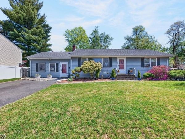 126 Jay Pl, Middlesex, NJ 08846