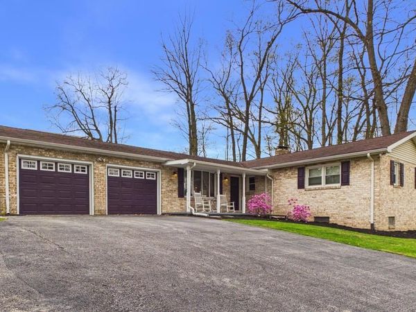 6105 EYSTER AVENUE, SPRING GROVE, PA 17362