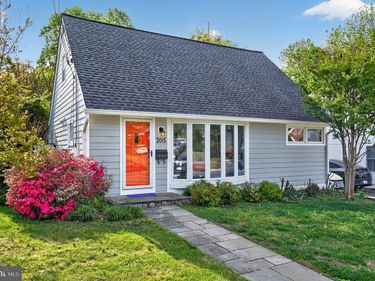 2015 N WOODSTOCK STREET , ARLINGTON, VA 22207