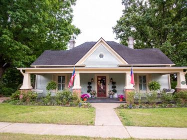 115 W Franklin Street, Youngsville, NC 27596