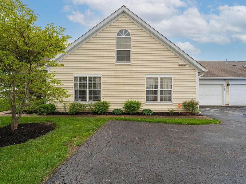 7849 Meadowlark Lane N, Unit Building 1, Reynoldsburg, OH 43068 Photo 4