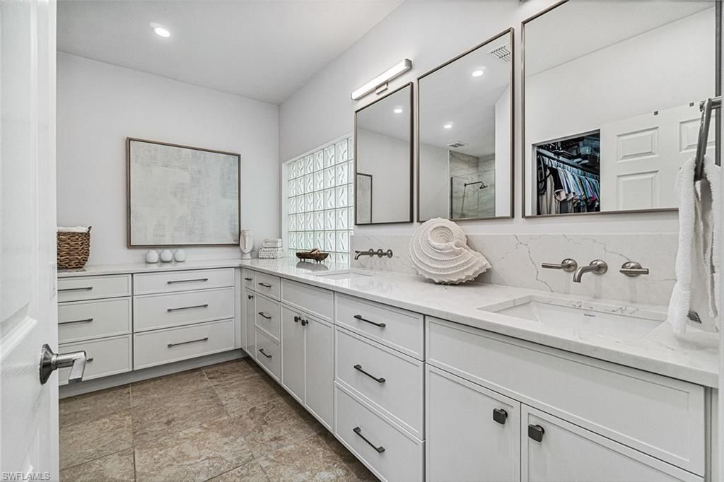 27175 Oakwood Lake Dr, Unit 201, Bonita Springs, FL 34134 Photo