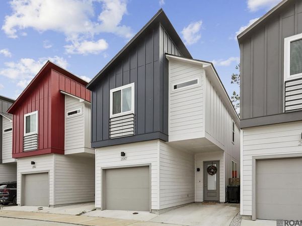 2047 Red Stick Villas Dr, Baton Rouge, LA 70815