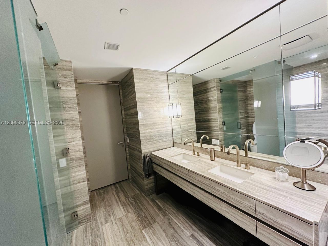18975 Collins Ave , Unit 304, Sunny Isles Beach, FL 33160 Photo
