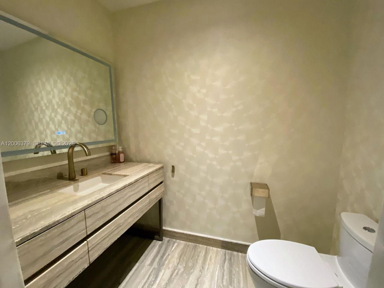 18975 Collins Ave , Unit 304, Sunny Isles Beach, FL 33160 Photo