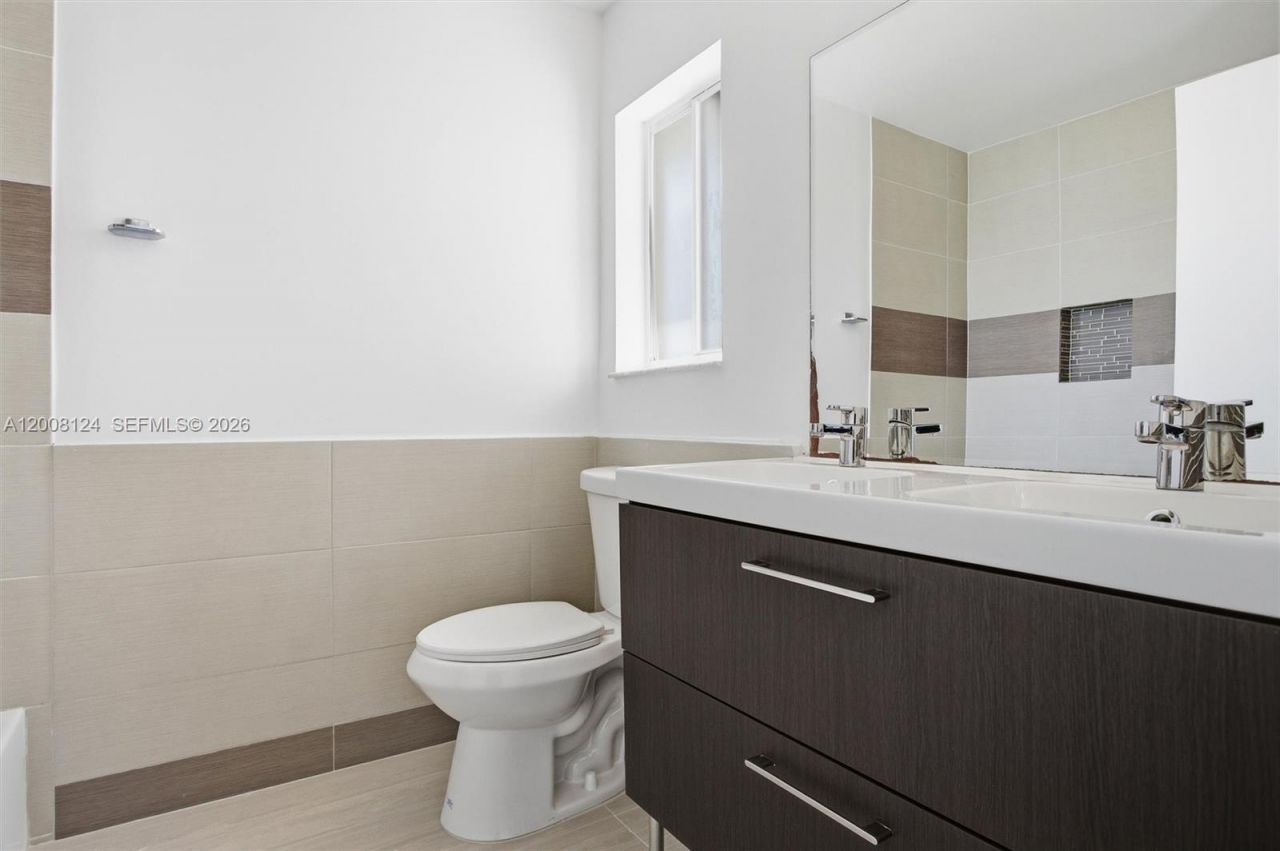 17530 SW 139th Ct , Miami, FL 33177 Photo