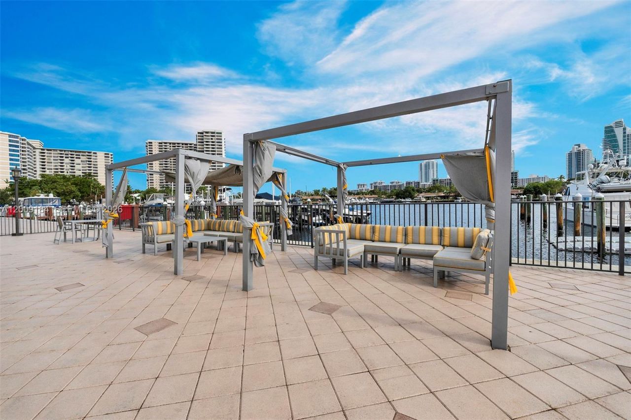 300 Three Islands Blvd, Unit 305, Hallandale Beach, FL 33009 Photo