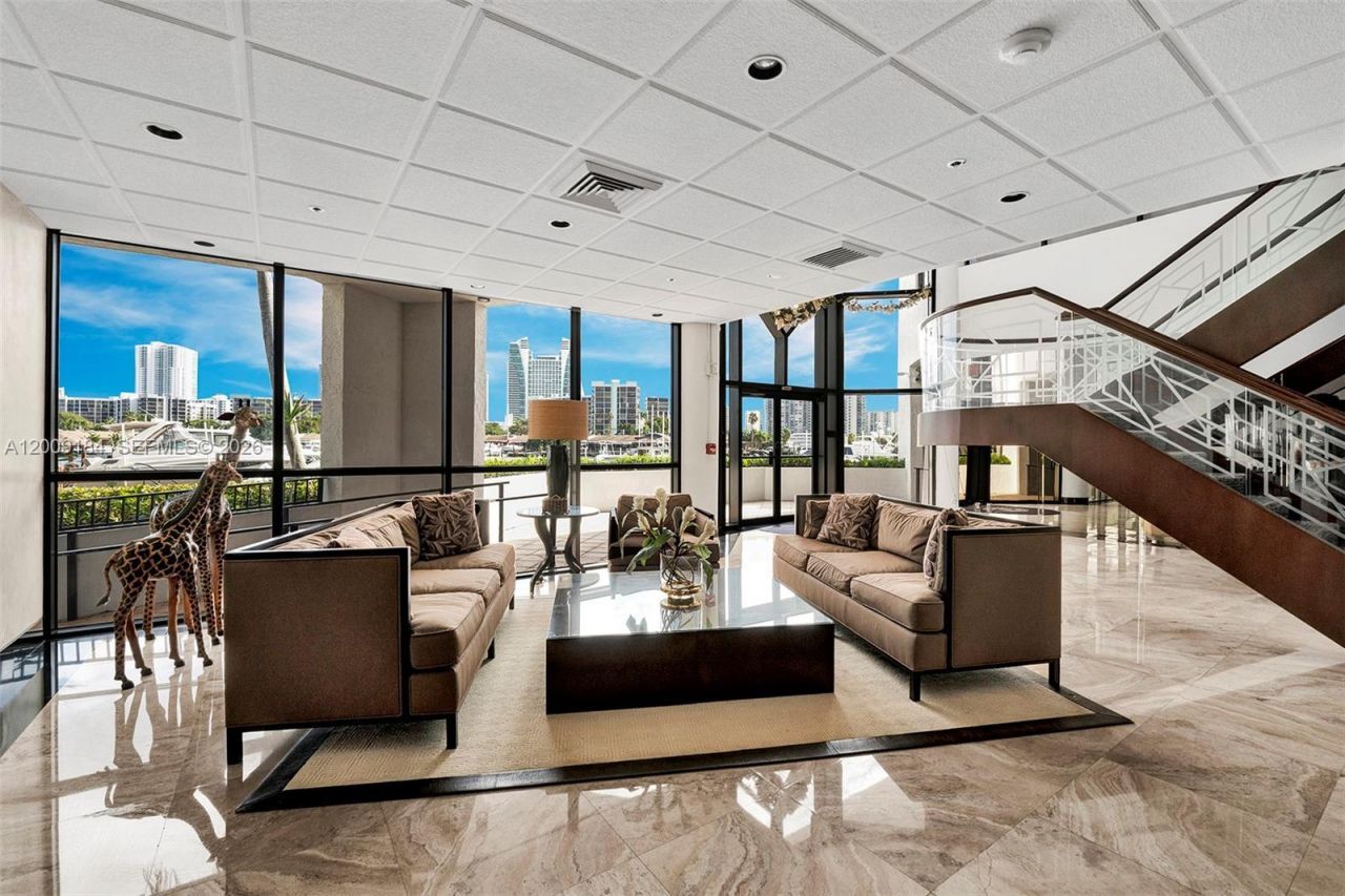 300 Three Islands Blvd, Unit 305, Hallandale Beach, FL 33009 Photo