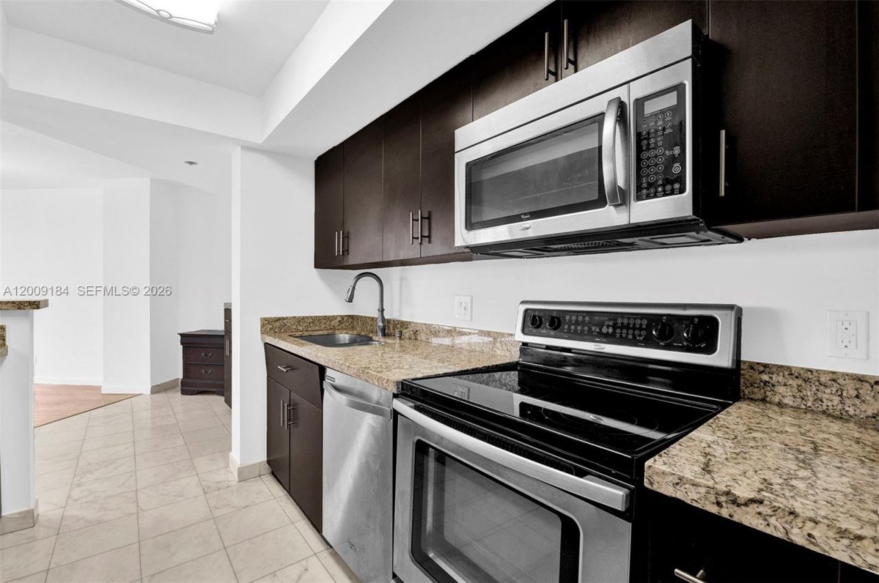 300 Three Islands Blvd, Unit 305, Hallandale Beach, FL 33009 Photo