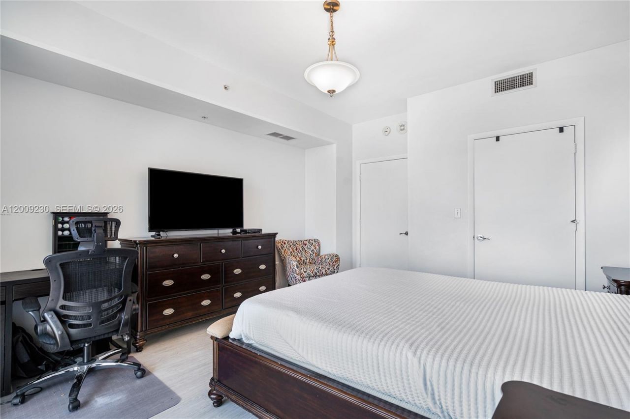 253 NE 2nd St , Unit 3104, Miami, FL 33132 Photo