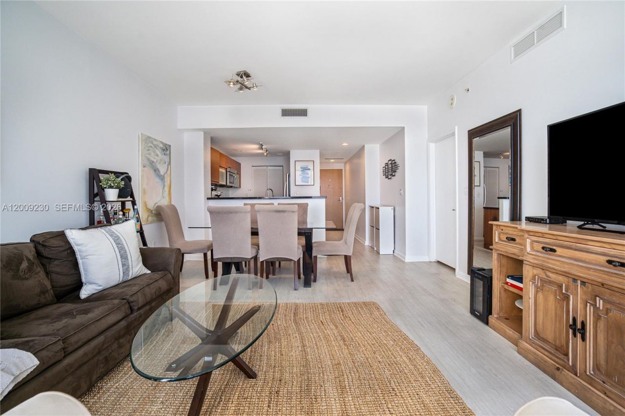 253 NE 2nd St , Unit 3104, Miami, FL 33132 Photo