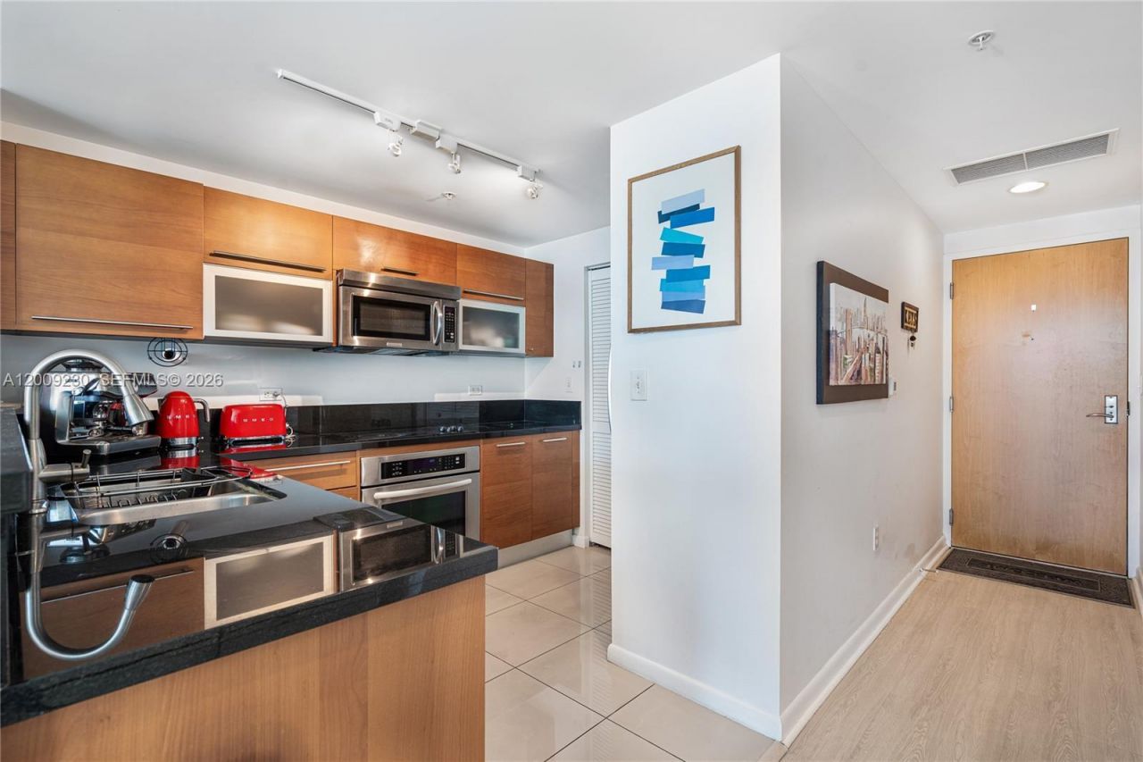 253 NE 2nd St , Unit 3104, Miami, FL 33132 Photo