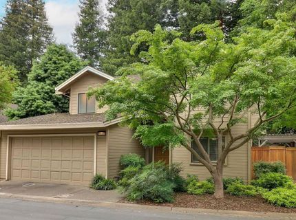 2084 University Park Dr, Sacramento, CA 95825 Photo