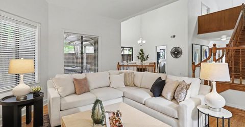 2084 University Park Dr, Sacramento, CA 95825 Photo